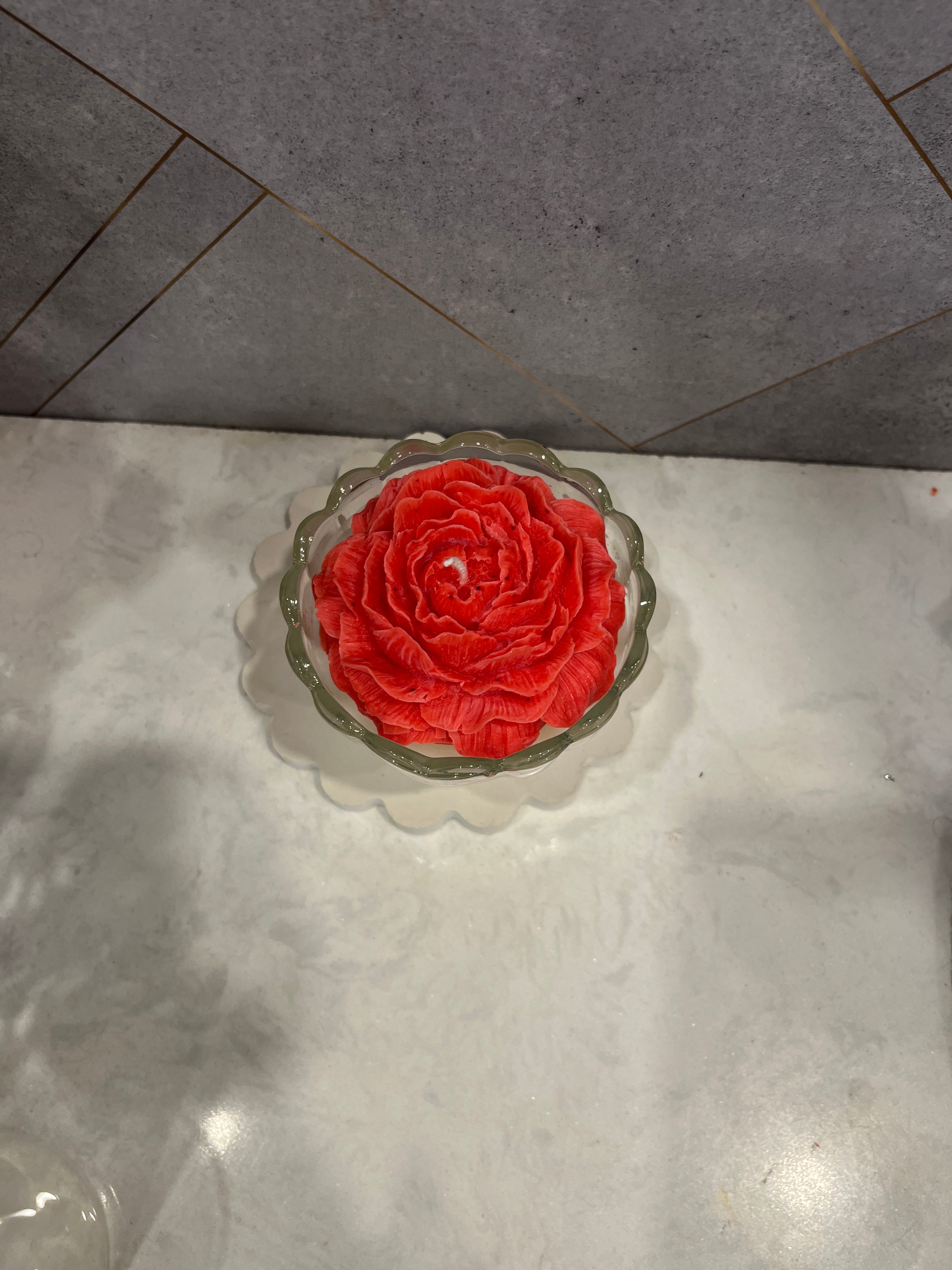 Ice cream rose candle